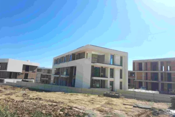 OKAZION APARTAMENT NE SHITJE 2+1 TE TULIPNA REZIDENCE TEG 