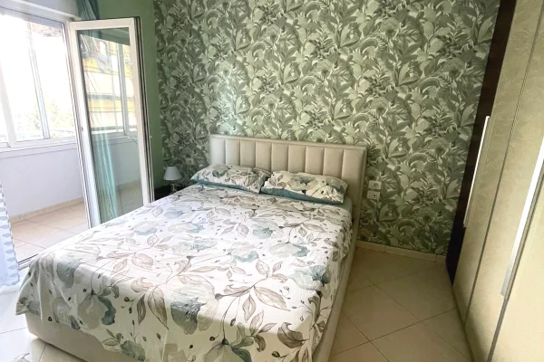 Shtepi me qera 2+1 ne Tirane - 1,200 Euro