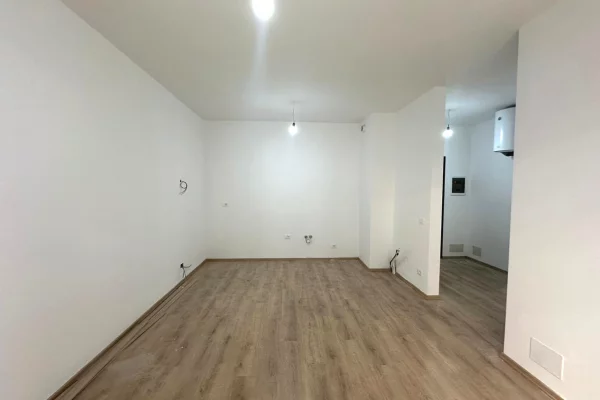 Shtepi ne shitje Apartament ne Tirane, 2+1, Mobilimi Bosh, pa mobiluar, Pagesa 104,500  Euro.