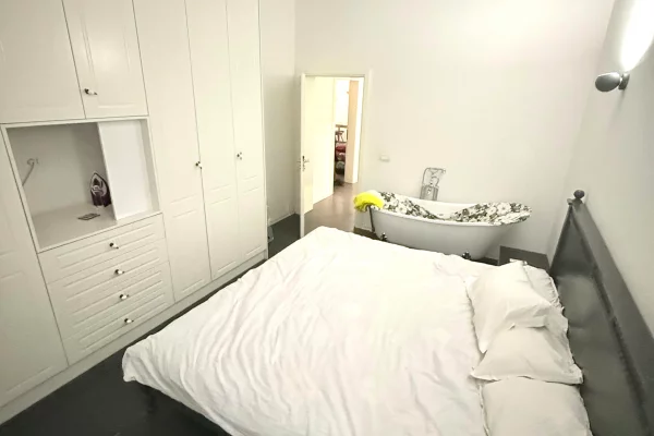 Shtepi me qera Shtepi Private ne Tirane, 2+1, Mobilimi E mobiluar, Pagesa 1,200  Euro.