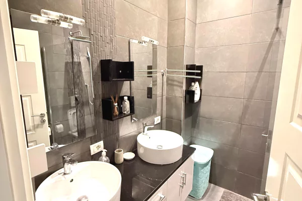 Shtepi me qera Shtepi Private ne Tirane, 2+1, Mobilimi E mobiluar, Pagesa 1,200  Euro.