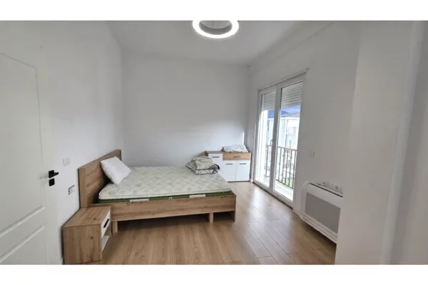 Shtepi me qera Vila Luksoze ne Tirane, 4+1, Mobilimi E mobiluar, Pagesa 2,500  Euro.