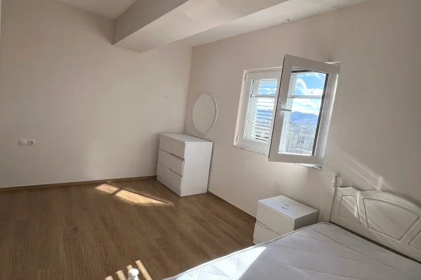 Shtepi me qera Apartament ne Tirane, 2+1, Mobilimi E mobiluar, Pagesa 600  Dollar.