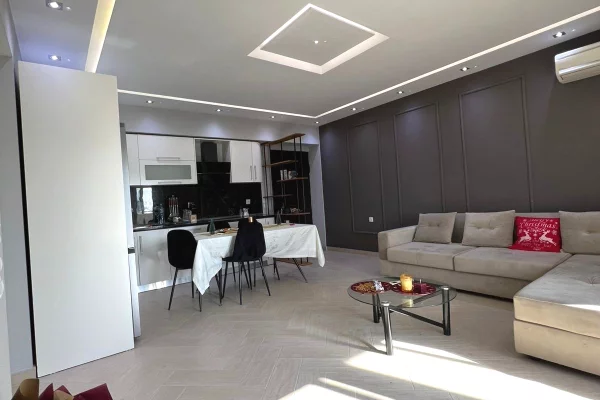 Shtepi me qera Apartament ne Tirane, 2+1, Mobilimi E mobiluar, Pagesa 600  Dollar.