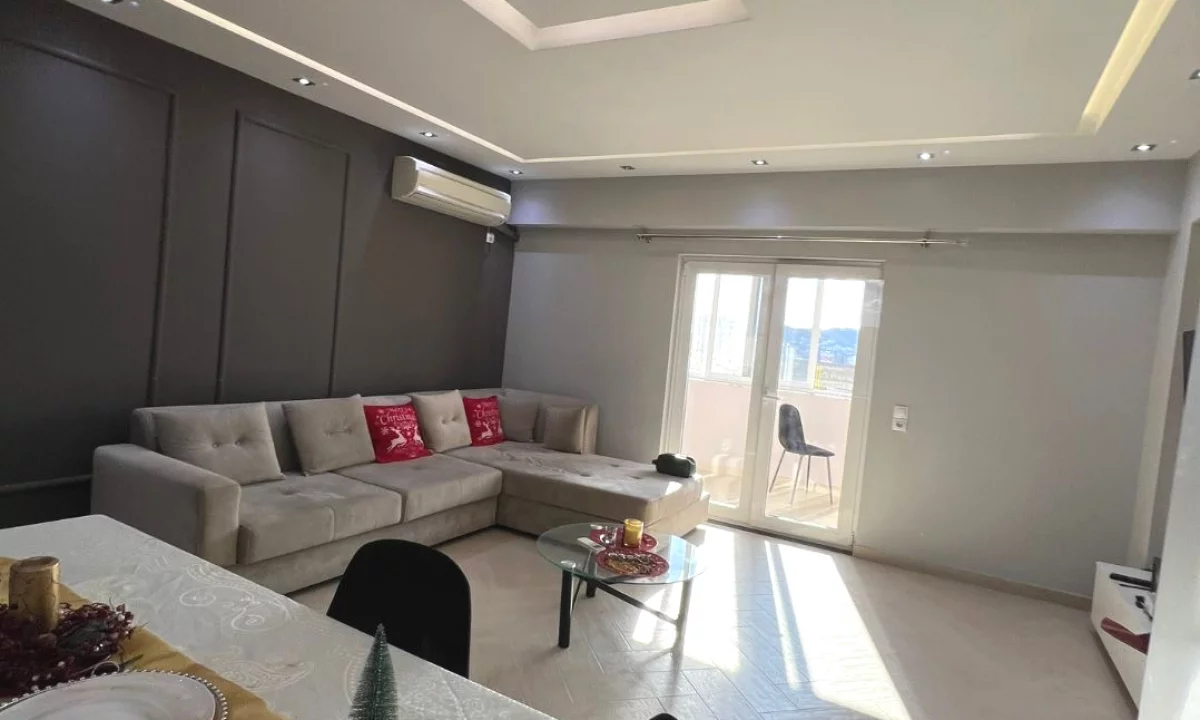 Shtepi me qera Apartament ne Tirane, 2+1, Mobilimi E mobiluar, Pagesa 600  Dollar.