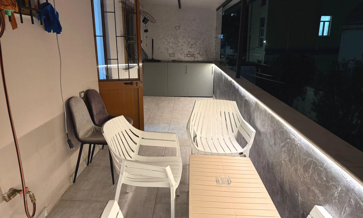 Shtepi me qera Apartament ne Tirane, 1+1, Mobilimi E mobiluar, Pagesa 550  Euro.