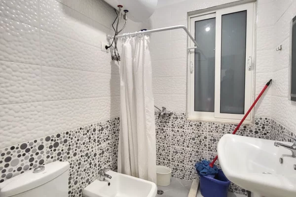 Shtepi me qera 2+1 ne Tirane - 599 Euro