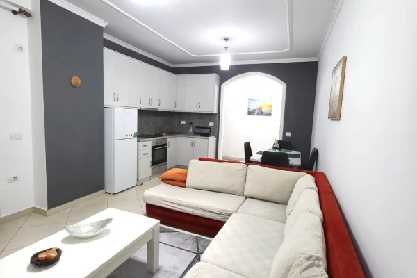 Shtepi me qera 2+1 ne Tirane - 599 Euro