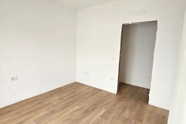 Shtepi ne shitje 2+1 ne Tirane - 130,000 Euro