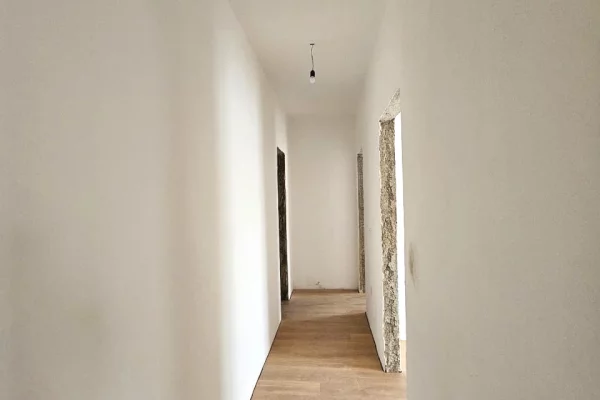 Apartment for sale in Tirana 2+1, Emty