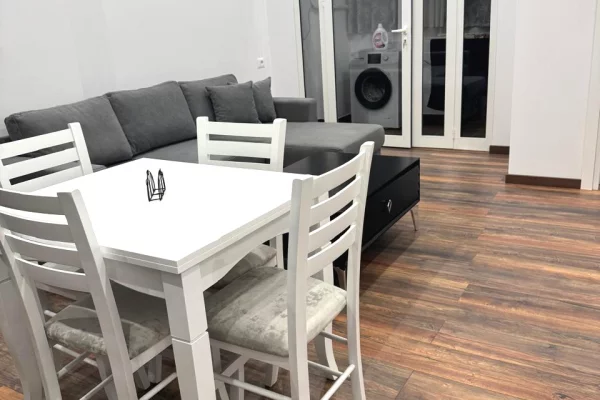 Shtepi me qera 1+1 ne Tirane - 350 Euro