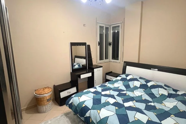 Shtepi ne shitje Apartament ne Tirane, 1+1, Mobilimi Bosh, pa mobiluar, Pagesa 122,000  Euro.
