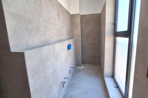 Shtepi ne shitje Apartament ne Tirane, 1+1, Mobilimi Bosh, pa mobiluar, Pagesa 120,000  Euro.