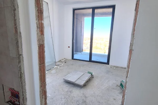 Shtepi ne shitje Apartament ne Tirane, 1+1, Mobilimi Bosh, pa mobiluar, Pagesa 120,000  Euro.