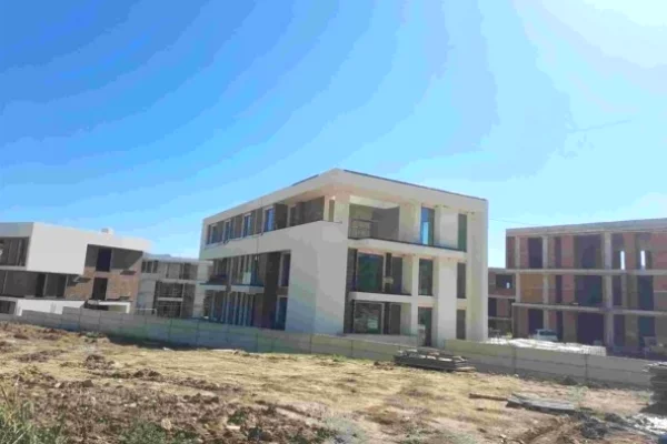 House for Sale 2+1 in Tirana - 286,279 Euro