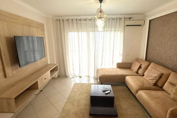 Shtepi me qera Apartament ne Tirane, 1+1, Mobilimi E mobiluar, Pagesa 600  Euro.