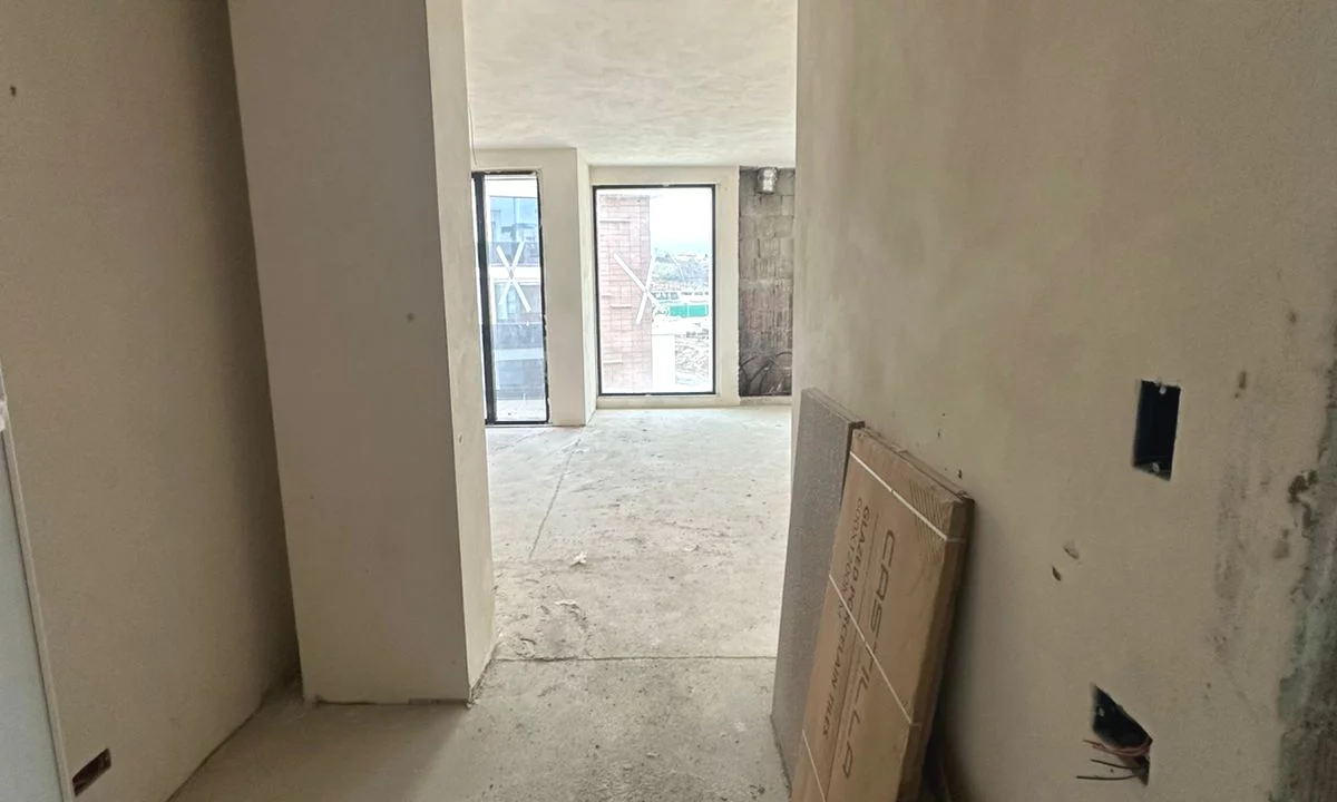 Shtepi ne shitje Apartament ne Tirane, 2+1, Mobilimi Bosh, pa mobiluar, Pagesa 286,279  Euro.