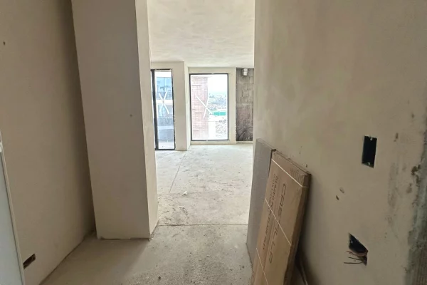 House for Sale 2+1 in Tirana - 286,279 Euro