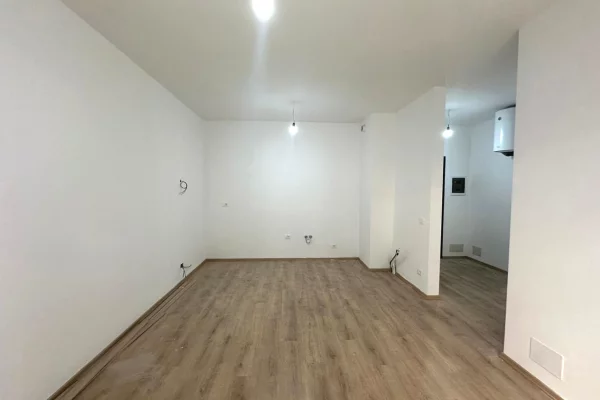Shtepi ne shitje Apartament ne Tirane, 2+1, Mobilimi Bosh, pa mobiluar, Pagesa 104,500  Euro.