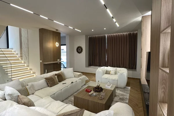 House for Rent 4+1 in Tirana - 3,800 Euro