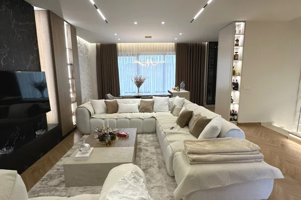 House for Rent 4+1 in Tirana - 3,800 Euro