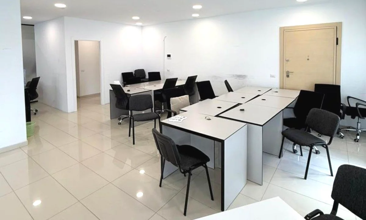 AMBIENT PER ZYRE ME QIRA TE DELIJORGJI 