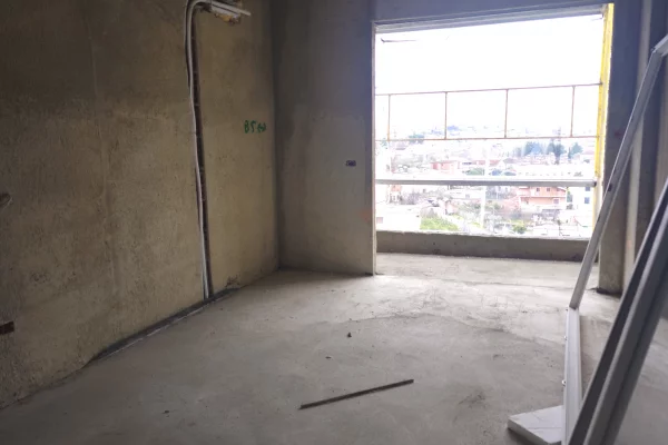 Appartamento in vendita a Tirana 2+1, Vuoto
