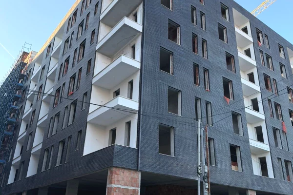 Shtepi ne shitje Apartament ne Tirane, 2+1, Mobilimi Bosh, pa mobiluar, Pagesa 116,853  Euro.