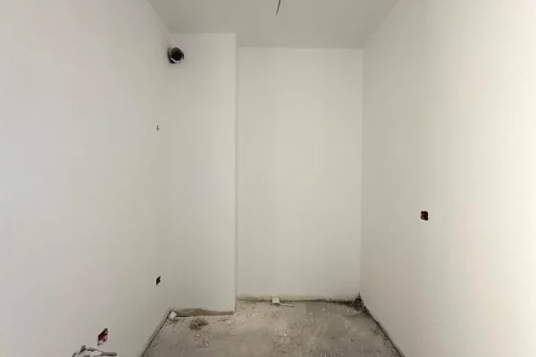 Shtepi ne shitje Apartament ne Tirane, 2+1, Mobilimi Bosh, pa mobiluar, Pagesa 175,000  Euro.