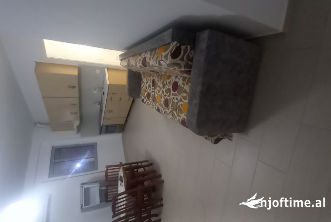 Shtepi me qera 2+1 ne Tirane - 40,000 Leke