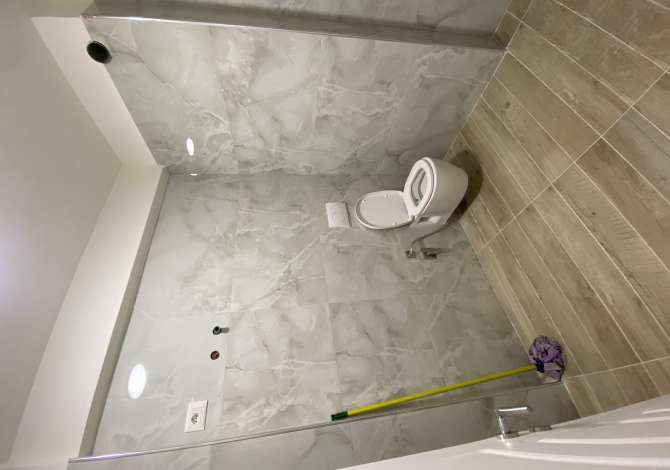 Shtepi ne shitje Apartament ne Tirane, 2+1, Mobilimi Bosh, pa mobiluar, Pagesa 185,000  Euro.