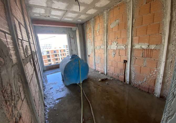 Shtepi ne shitje Apartament ne Tirane, 1+1, Mobilimi Bosh, pa mobiluar, Pagesa 112,100  Euro.