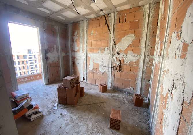 Shtepi ne shitje Apartament ne Tirane, 1+1, Mobilimi Bosh, pa mobiluar, Pagesa 86,250  Euro.