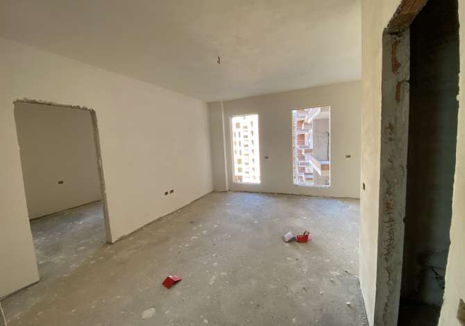 Shitet apartament 1+1