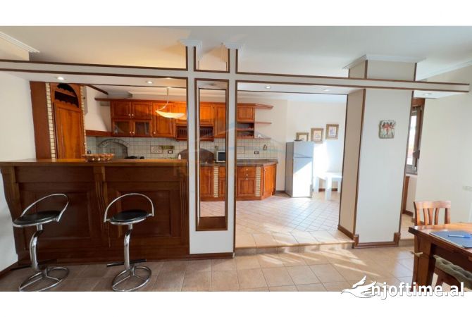 Shtepi me qera 3+1 ne Tirane - 1,000 Euro