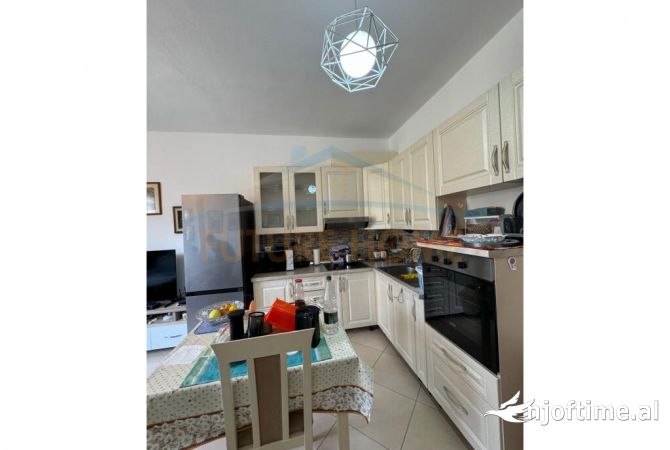 Shtepi ne shitje 1+1 ne Tirane - 150,000 Euro