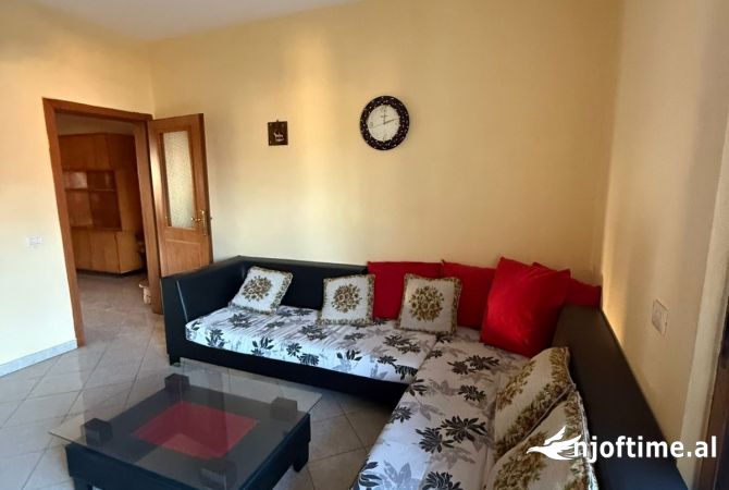 Shtepi me qera 2+1 ne Tirane - 450 Euro