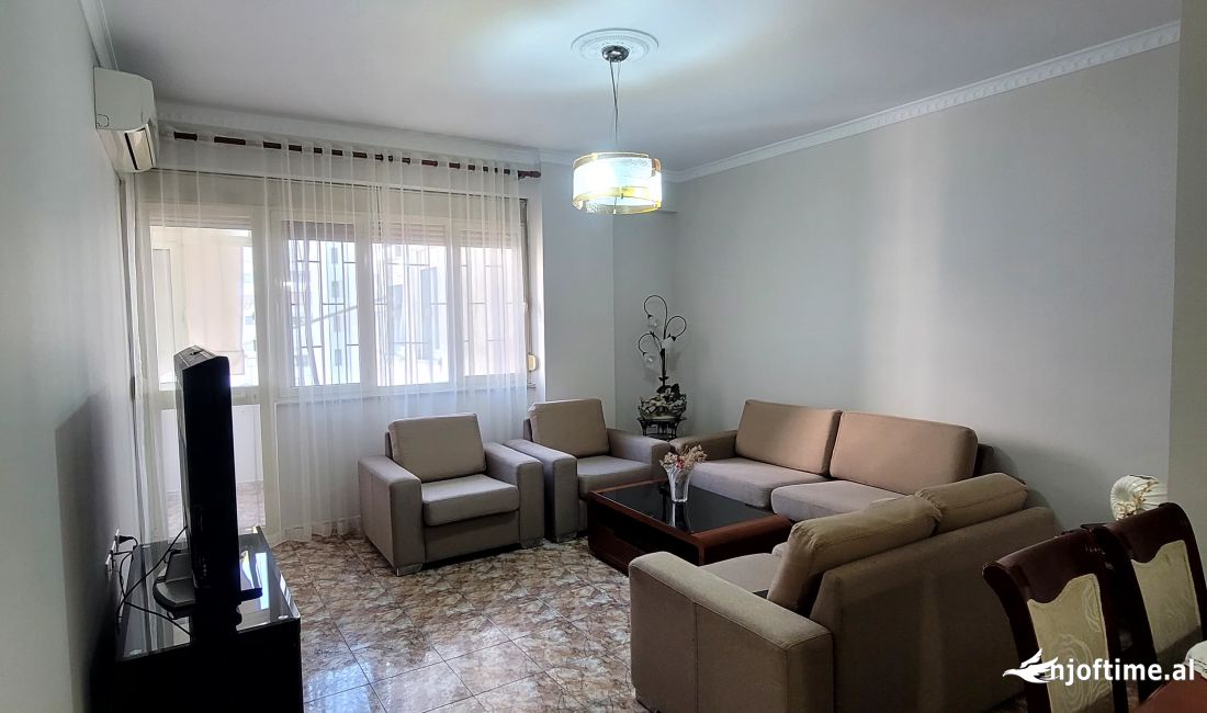 Shtepi me qera Apartament ne Tirane, 2+1, Mobilimi E mobiluar, Pagesa 600  Euro.