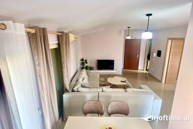 Shtepi me qera 2+1 ne Tirane - 750 Euro