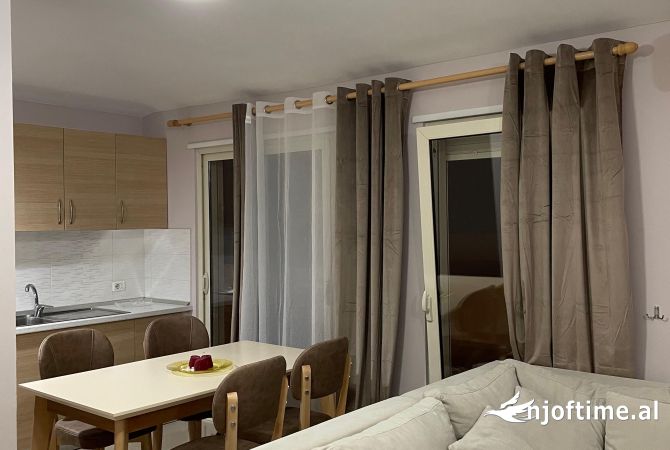 Shtepi me qera 2+1 ne Tirane - 750 Euro