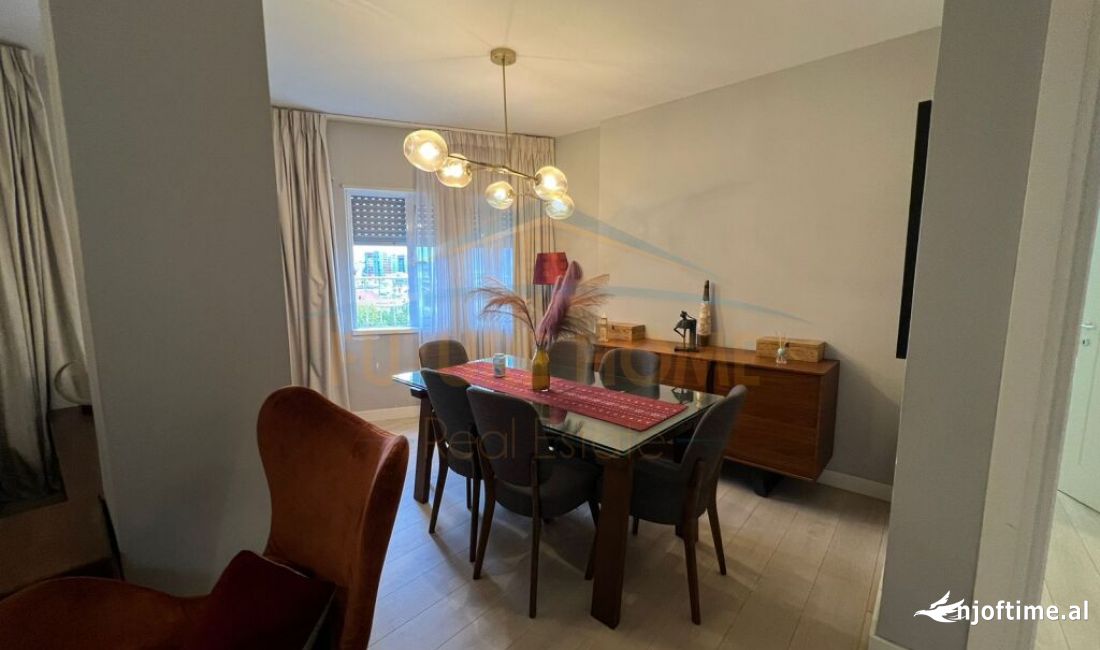 Shtepi me qera Apartament ne Tirane, 2+1, Mobilimi E mobiluar, Pagesa 650  Euro.