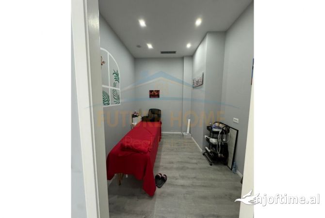 Shitet klientela, jepet me qera 250Euro