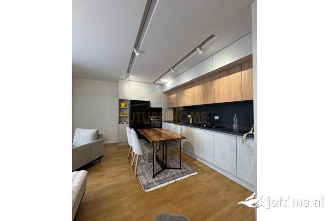 Shtepi me qera 2+1 ne Tirane - 700 Euro