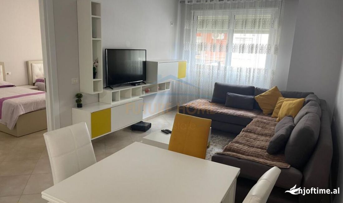 Shtepi me qera Apartament ne Tirane, 2+1, Mobilimi E mobiluar, Pagesa 700  Euro.