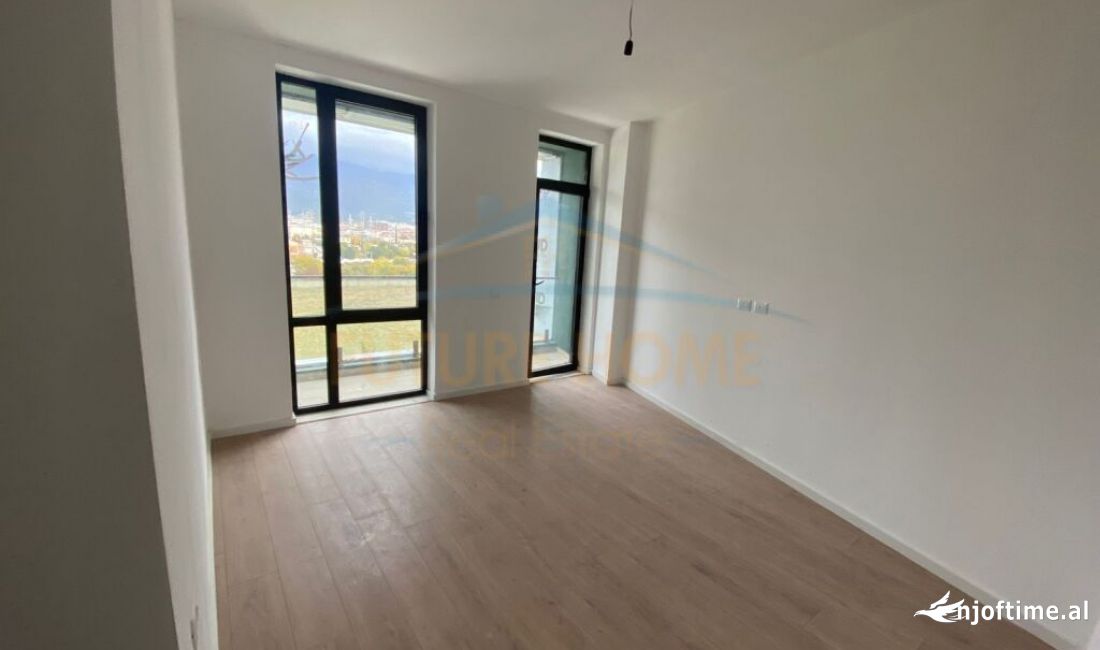 Shtepi ne shitje Apartament ne Tirane, 3+1, Mobilimi Bosh, pa mobiluar, Pagesa 222,880  Euro.