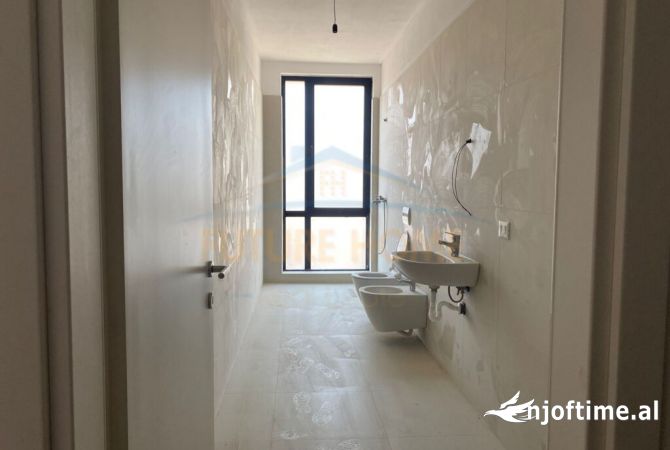 Shtepi ne shitje Apartament ne Tirane, 3+1, Mobilimi Bosh, pa mobiluar, Pagesa 222,880  Euro.