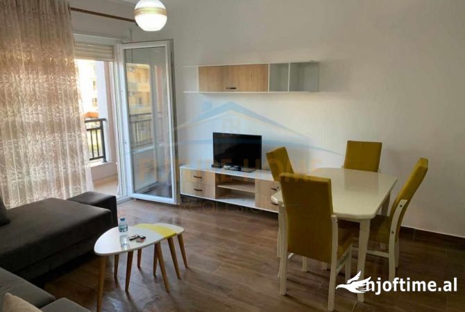Shtepi me qera 1+1 ne Tirane - 450 Euro