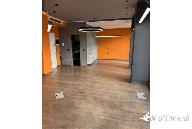Ambient biznesi me qera 1+1 ne Tirane - 1,470 Euro