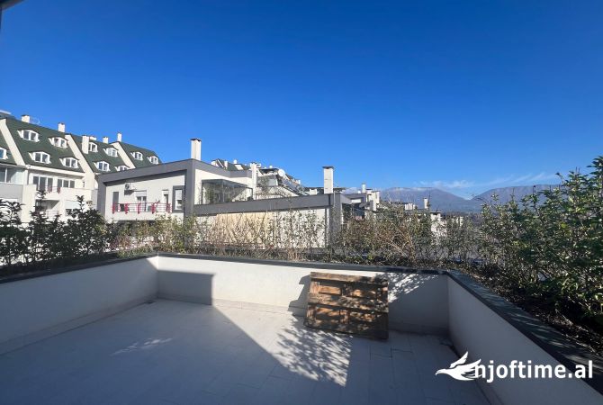 Shtepi ne shitje 3+1 ne Tirane - 320,000 Euro