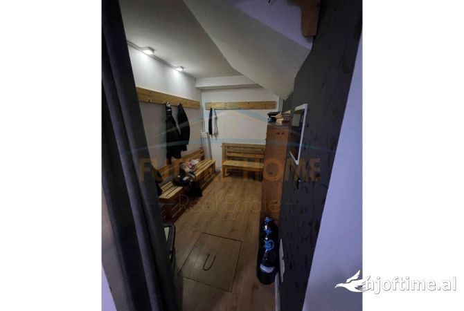 Ambient biznesi me qera 3+1 ne Tirane - 800 Euro